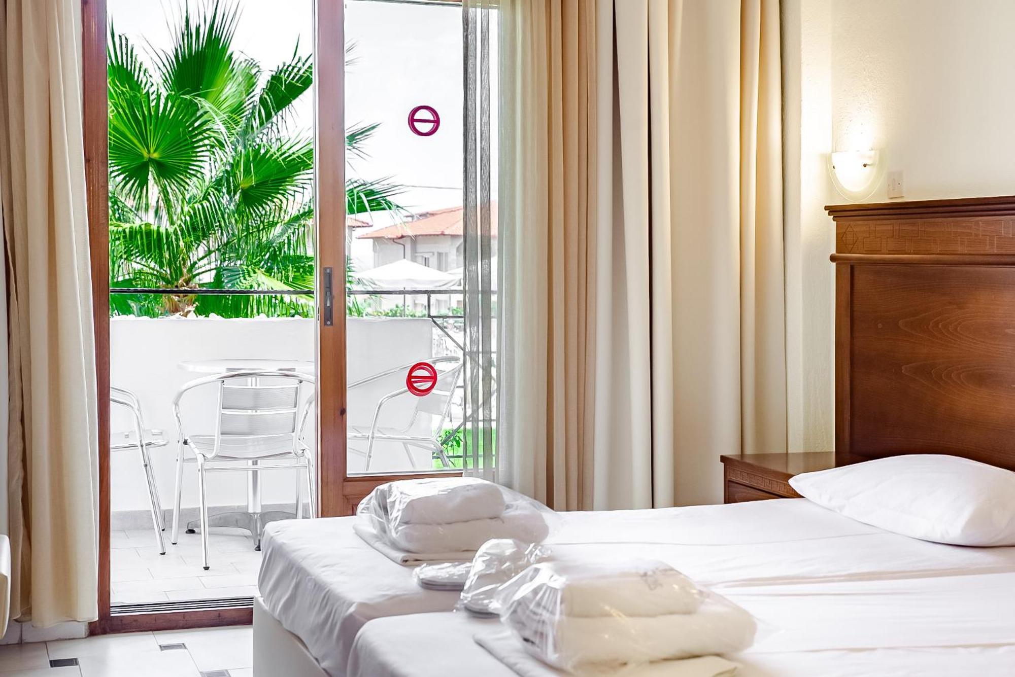 Hotel Tresor Sousouras Chaniotis Zimmer foto